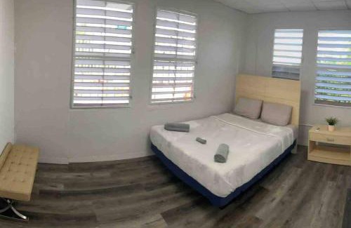 Santurce Maison | 18 Bedrooms 32 guest La placita de Santurce By RentalsPR
