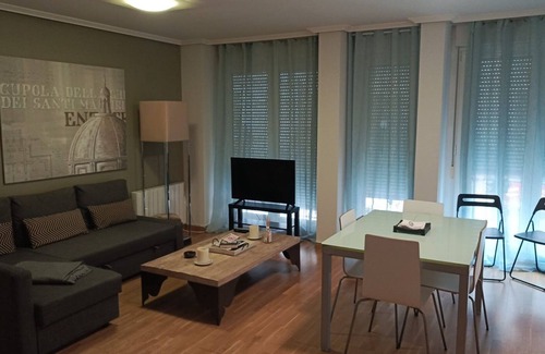 Casablanca Appartement | 18 Torres El Pilar dans un bâtiment moderniste
