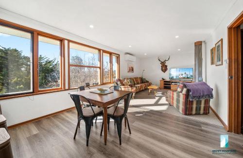 Jindabyne Maison | 18 Kurrajong St - 3BR l Pet Friendly l Central Location l Air-Con