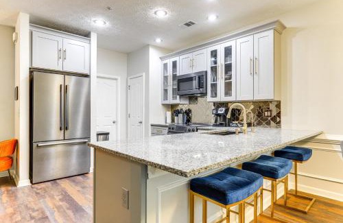 Rex Maison | 18 Mi to Atlanta Family Retreat with Patio