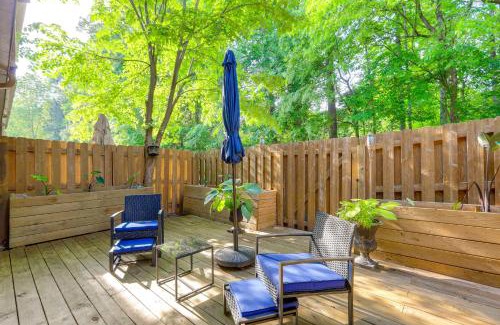 Rex Maison | 18 Mi to Atlanta Family Retreat with Patio