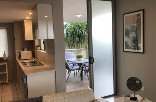 Kings Beach Maison | #18 Outlook Caloundra, Modern, Town Centre