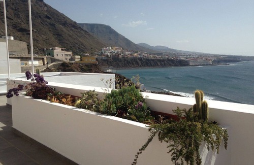 Punta del Hidalgo Maison | Terrasses à 180 ° avec vue sur la mer, spacieuses, centre de Punta Hidalgo, paradis de la randonnée