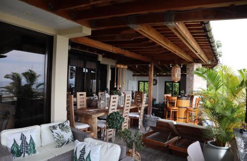 Zig Zag Ward Maison | 180 Degrees Self-Catering