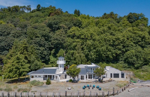Burley Maison | La maison en bord de mer en vedette dans l'émission A & E Network «Vacation Rental Potential» S2