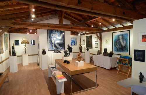 Callen Lit Et Petit-Déjeuner | 180 m² Chambre d'hôtes ∙ 3 chambres ∙ 12 personnes