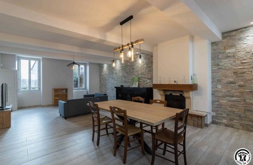 Calmont Maison | 180 m² Gîte ∙ 4 chambres ∙ 8 personnes
