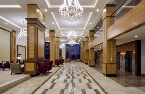Buraydah Hôtel | 180 m² Hôtel ∙ 127 personnes