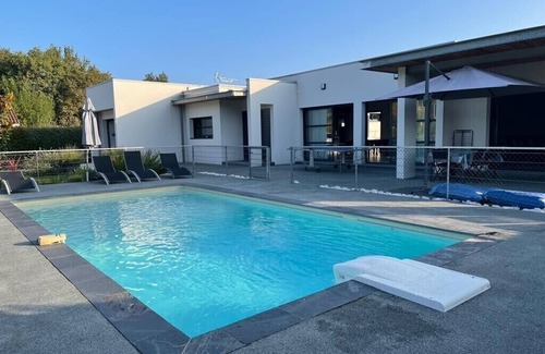 La Brede Villa | 180 m2 au coeur des vignes, villa architecte,luxe et calme avec piscine chauffée