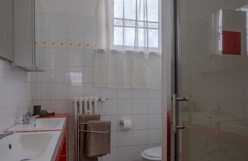 Cesano Boscone Station Balnéaire | 180 m² Chambre privée ∙ 1 chambre ∙ 1 personne