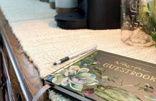 Cortland Autre | 1820's Quaint Rustic Farmhouse