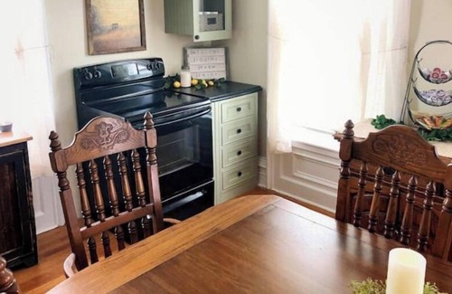 Cortland Autre | 1820's Quaint Rustic Farmhouse