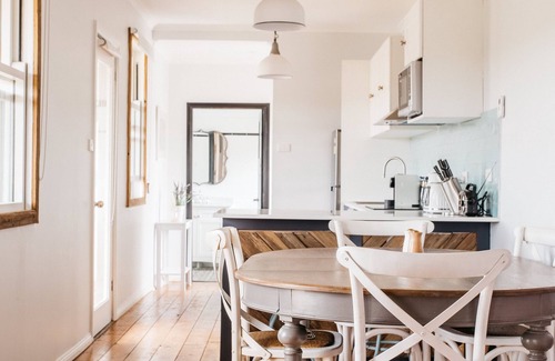 Parkesbourne Maison | 1830's Kippilaw-Renovated Shearers Quarters