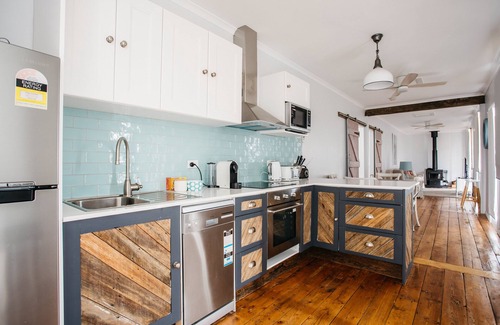 Parkesbourne Maison | 1830's Kippilaw-Renovated Shearers Quarters