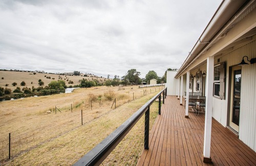 Parkesbourne Maison | 1830's Kippilaw-Renovated Shearers Quarters