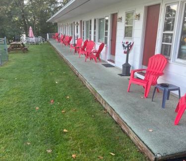 Weirs Beach Hôtel | 1848 Inn
