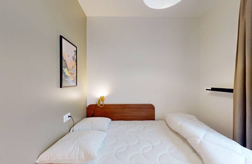 18th Arrondissement Station Balnéaire | 185 m² Chambre privée ∙ 1 chambre ∙ 2 personnes