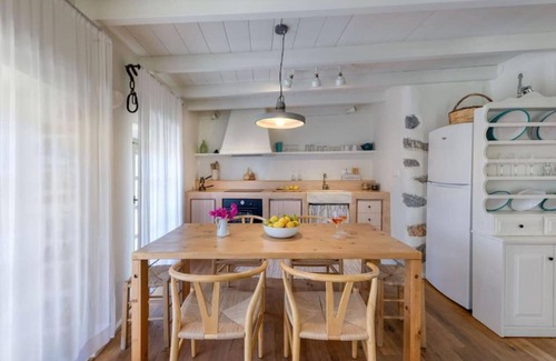 Pefki Maison | 1890s Romanati Boutique House I Authentic Retreat