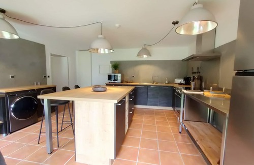 Pouldergat Maison | Grange 18e du moulin de Kerguerhent, sa rivière, sa forêt et ses prairies.