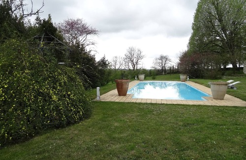 Camblanes-et-Meynac Maison | Maison de charme du XVIIIème avec piscine à 15 min de Bordeaux.