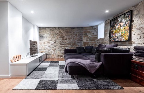 5th Arrondissement Villa | 18TH CENTURY HOUSE IN THE HEART OF OLD PARIS WITH GARDEN AND POOL