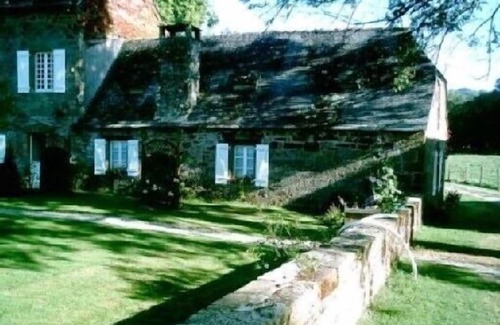 Dampniat Maison | Moulin du 18ème prestations et décoration soignées en bords de riviere