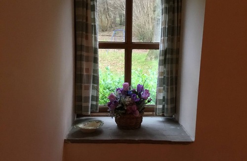 Coed-Y-Paen Cottage | 18e maison en pierre siècle dans la belle vallée de l'Usk