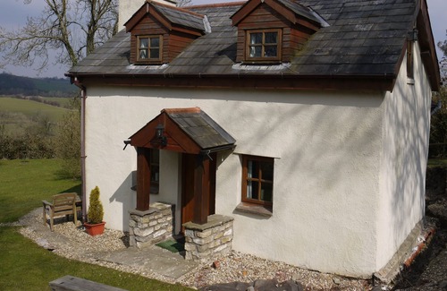 Coed-Y-Paen Cottage | 18e maison en pierre siècle dans la belle vallée de l'Usk
