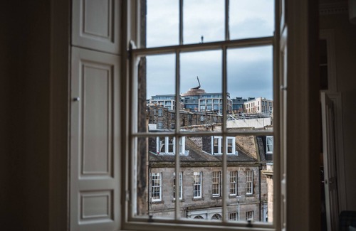 New Town Cottage | 19/ 4 Union Street - sleeps 5 guests in 3 bedrooms