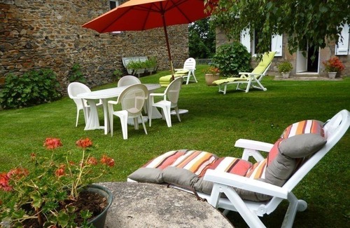 Sarroux-Saint-Julien Maison | 190 m² Gîte ∙ 4 chambres ∙ 8 personnes