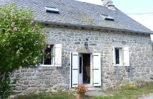 Sarroux-Saint-Julien Maison | 190 m² Gîte ∙ 4 chambres ∙ 8 personnes