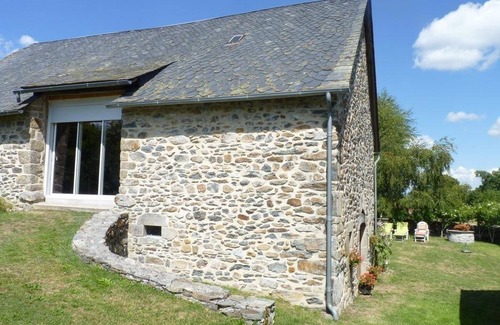 Sarroux-Saint-Julien Maison | 190 m² Gîte ∙ 4 chambres ∙ 8 personnes