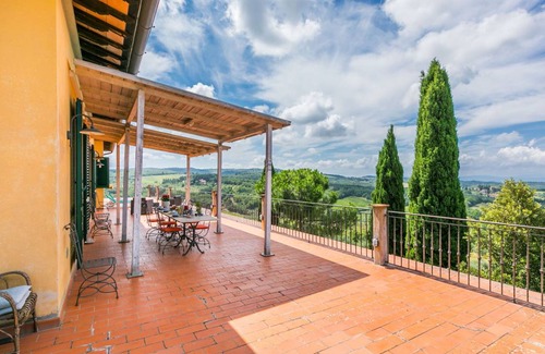San Donato in Poggio Appartement | 190 m² Appartement ∙ 3 chambres ∙ 6 personnes
