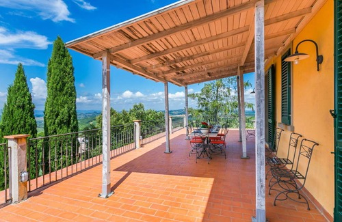 San Donato in Poggio Appartement | 190 m² Appartement ∙ 3 chambres ∙ 6 personnes