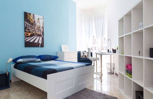 Cesano Boscone Station Balnéaire | 190 m² Chambre privée ∙ 1 chambre ∙ 1 personne