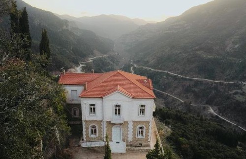 Ano Zakhlorou Maison | 1909 Guesthouse