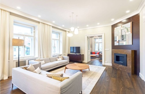Mala Strana Appartement | 190m2 3 bedroom apartment with river views