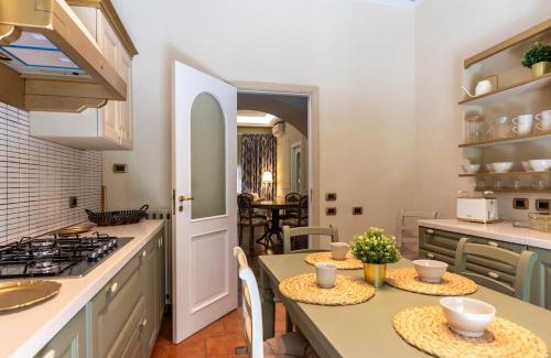 Arenella Appartement | 1912 - Marinelli House