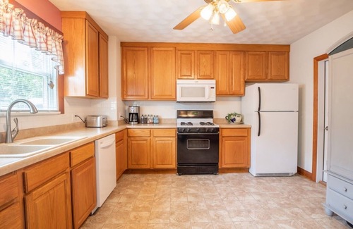 Morton Maison | 1925 Craftman style home close to downtown Morton