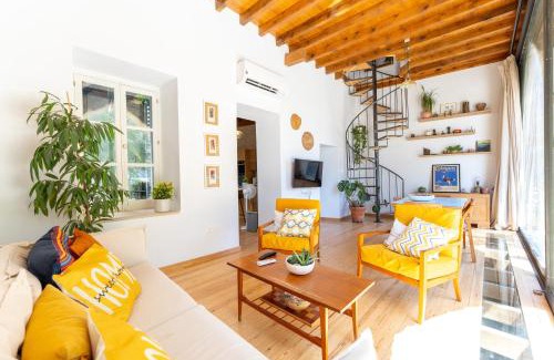 Nicosia Maison | 1927 Heritage House - Indoor Garden , Old City