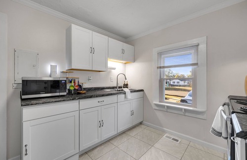 Mount Pleasant Maison | 1940's charm in downtown Mount Pleasant