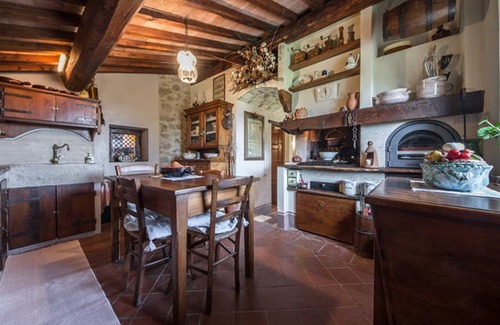 San Macario In Monte Maison | Ferme du 19ème siècle sur une colline entre les vallées magiques et les collines siennoises