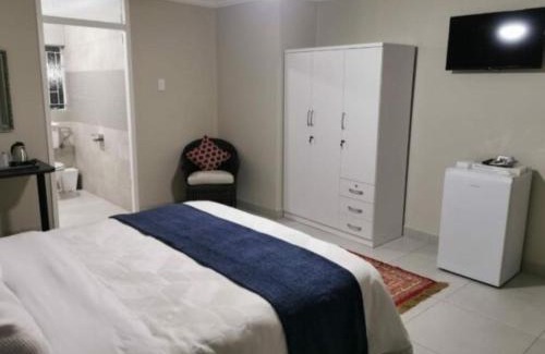 Secunda Maison | 19th on Bloekom Guesthouse