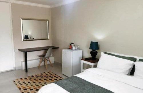 Secunda Maison | 19th on Bloekom Guesthouse