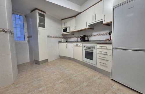 Gijon Appartement | 1A143 Amplio apartamento junto a la playa con masc