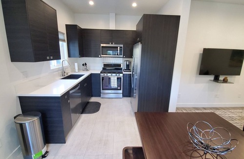 Northridge Appartement | Nouvelle maison d'hôtes moderne 1BD / 1BTH