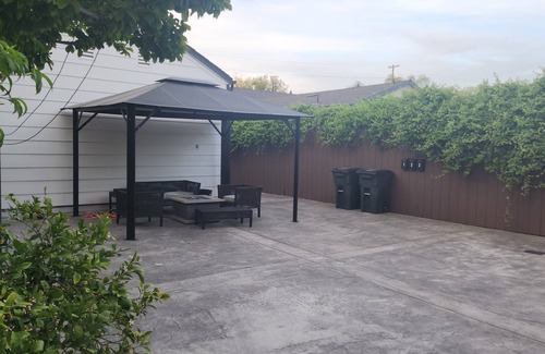 Northridge Appartement | Nouvelle maison d'hôtes moderne 1BD / 1BTH