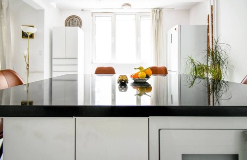 Sofia City Center Appartement | 1BDR | Quiet Str | Vitoshka Area | AC