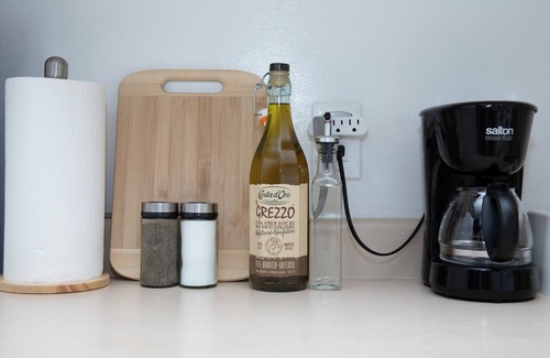 Midtown Toronto Appartement | 1bed in the heart of Toronto , Yorkville & Uft/Netflix/Disney+