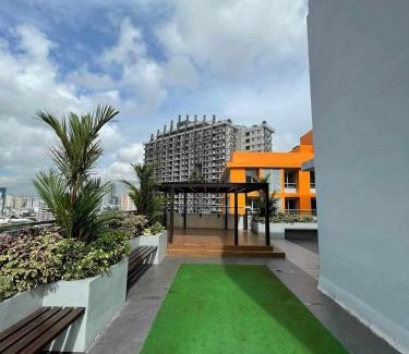 Kapitolyo Appartement | 1Bedroom2603A Sunshine100Tower3 70Inches TV Pool Karaoke